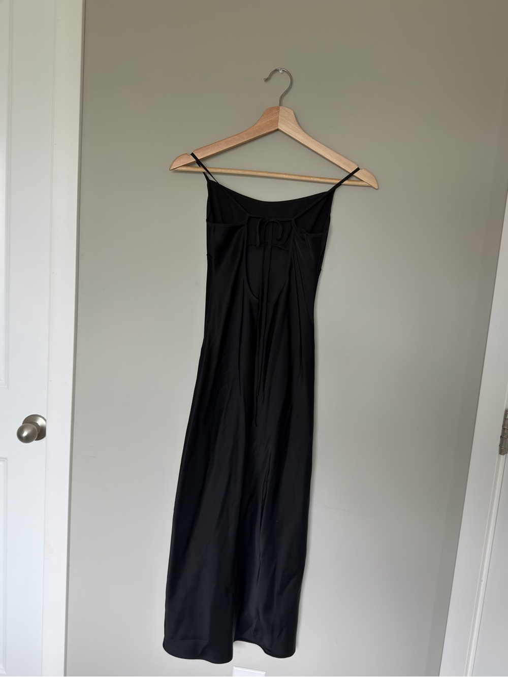Aritzia Black satin slip midi dress size S open back tie detail - Picture 6 of 8